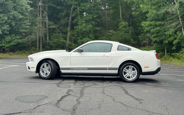 2011 Ford Mustang Coupe 2d - Image 9