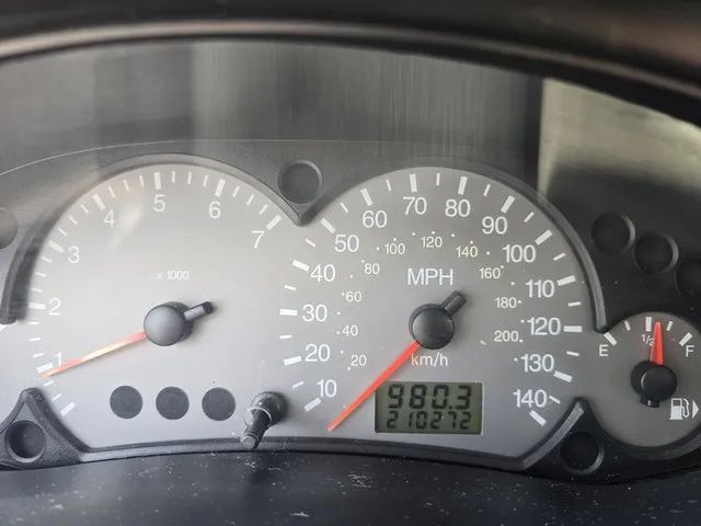 2003 Ford Focus - Image 9
