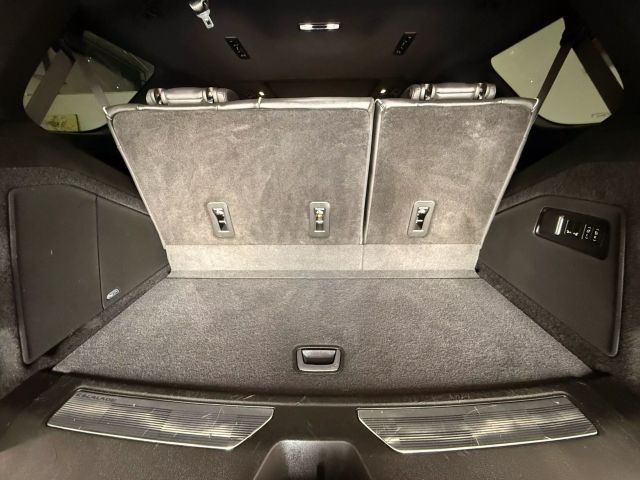 2022 Cadillac Escalade - Image 71