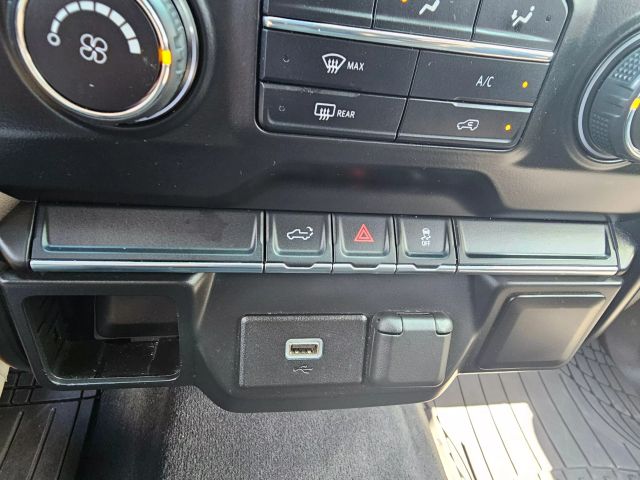 2019 Chevrolet Silverado 1500 Double Cab - Image 20
