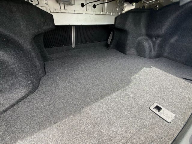 2016 Toyota Camry - Image 20