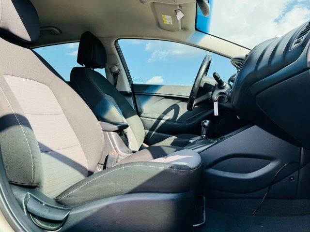 2014 Kia Forte - Image 22