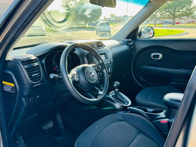 2016 Kia Soul - Image 13