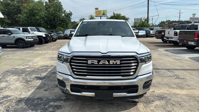 2025 Ram 1500 Crew Cab - Image 10
