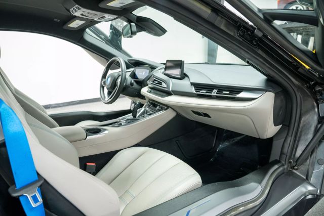 2015 Bmw I8 Coupe 2d - - Image 11