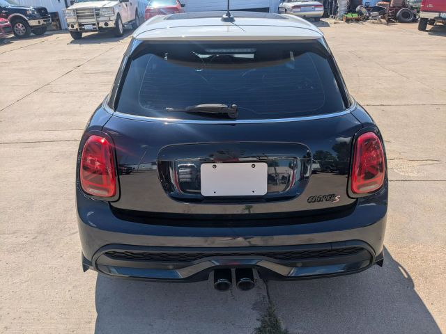 2022 Mini Hardtop 4 Door Cooper S Hatchback 4d - Image 9