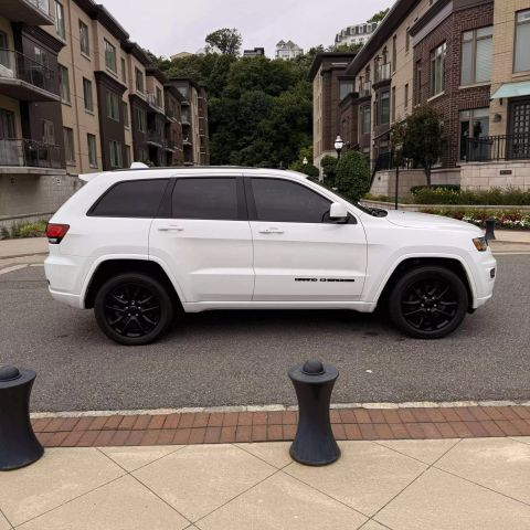 2018 Jeep Grand Cherokee Altitude Sport Utility 4d - Image 7