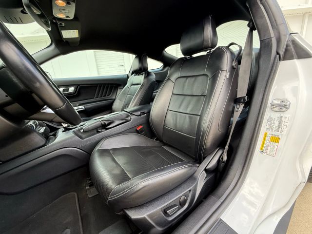 2022 Ford Mustang - Image 74
