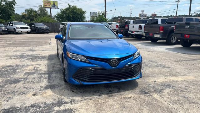 2019 Toyota Camry - Image 10