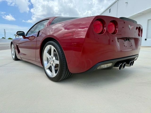 2006 Chevrolet Corvette - Image 25