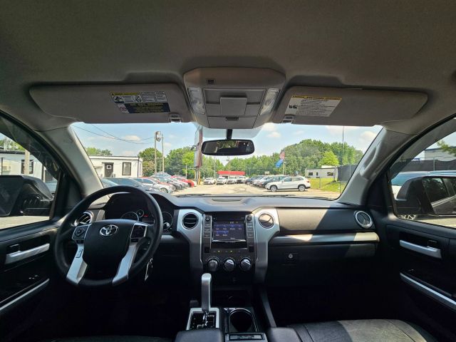 2014 Toyota Tundra Double Cab - Image 16