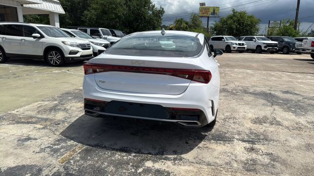 2022 Kia K5 - Image 20