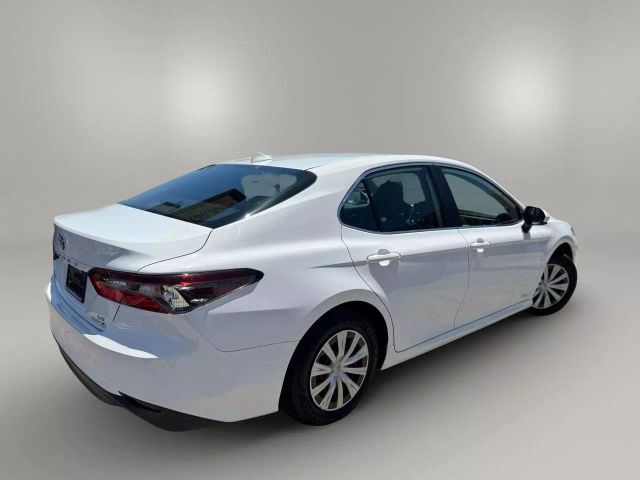 2022 Toyota Camry Hybrid - Image 6