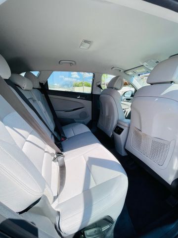 2017 Hyundai Tucson - Image 22