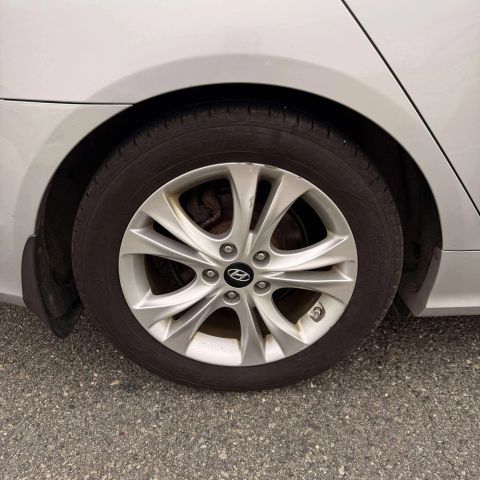 2012 Hyundai Sonata Limited Sedan 4d - Image 41