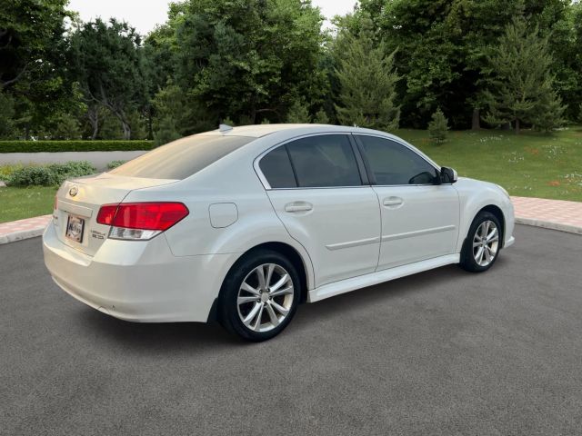 2014 Subaru Legacy - Image 5