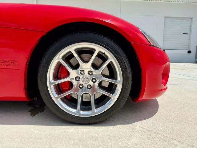 2004 Dodge Viper - Image 9