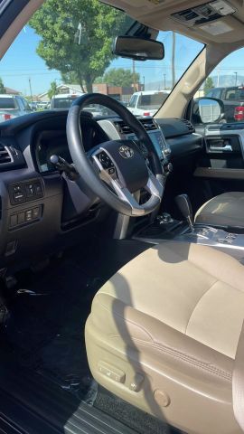 2022 Toyota 4runner - Image 10
