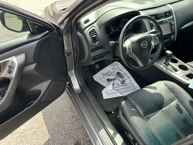 2015 Nissan Altima - Image 16