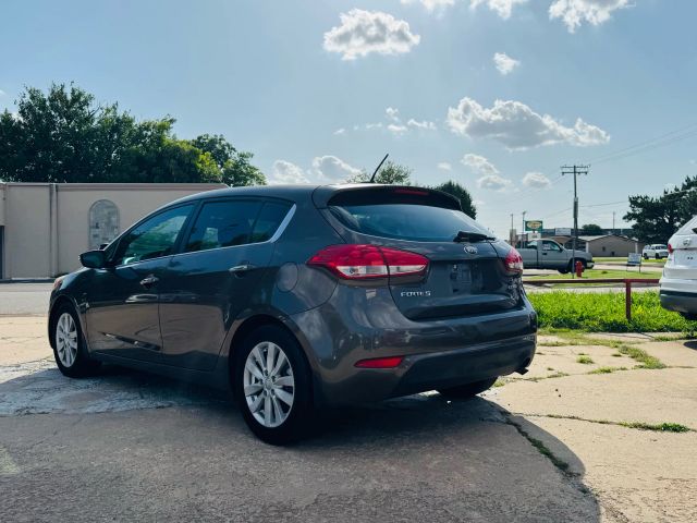 2014 Kia Forte - Image 7