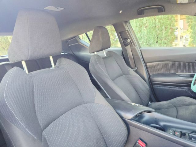2019 Toyota C-hr - Image 22