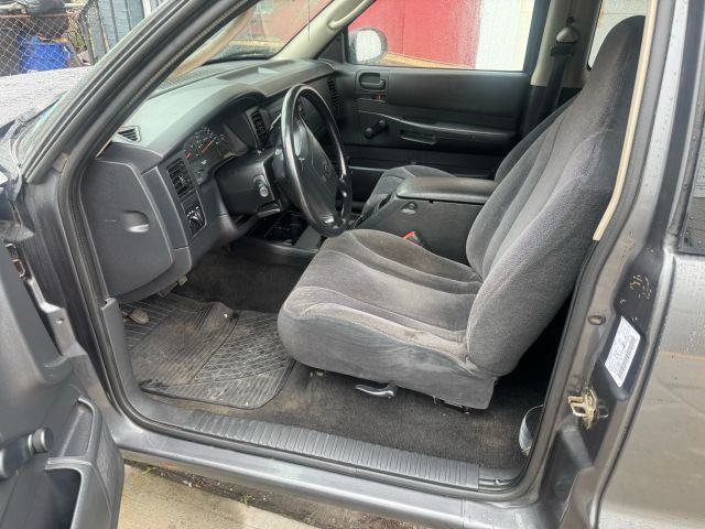 2003 DODGE DAKOTA CLUB CAB PICKUP V6, 3.9 LITER SXT PICKUP 2D 6 1/2 FT