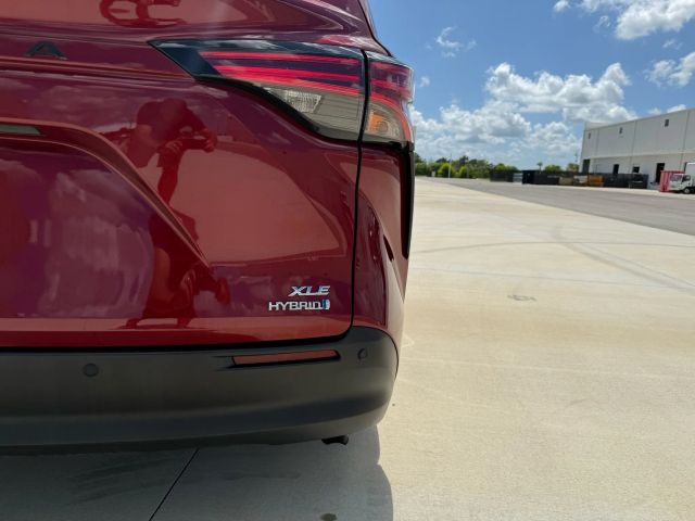 2021 Toyota Sienna - Image 22