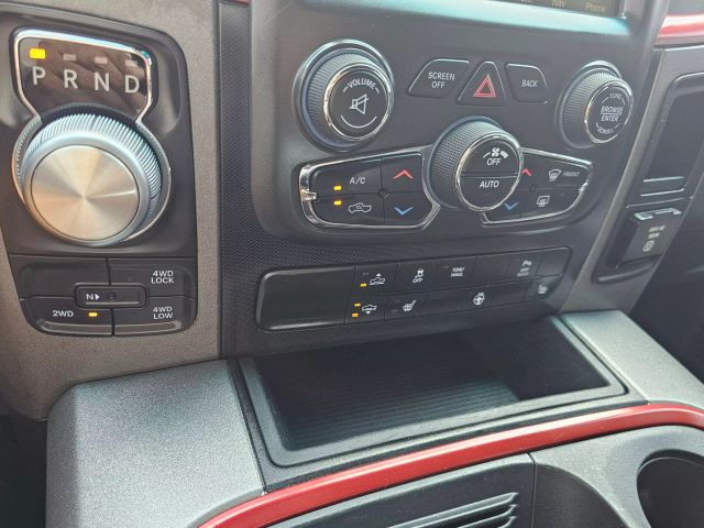2016 Ram 1500 Crew Cab - Image 22