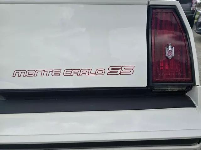 1985 Chevrolet Monte Carlo - Image 7
