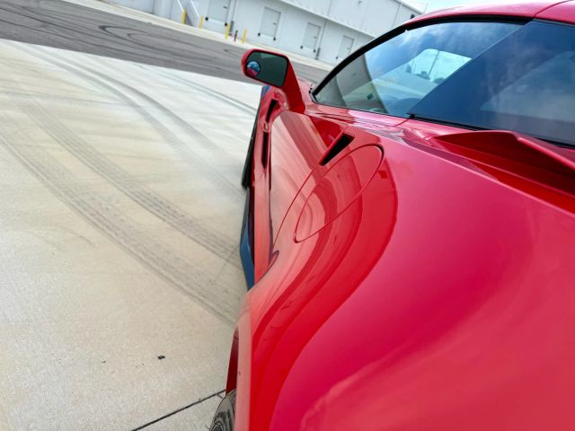2019 Chevrolet Corvette - Image 28