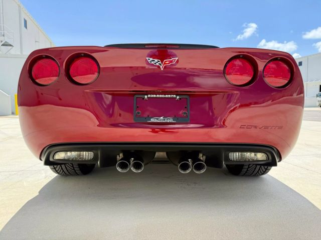 2006 Chevrolet Corvette - Image 19