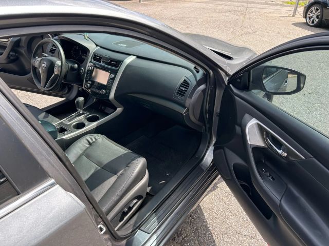 2015 Nissan Altima - Image 18