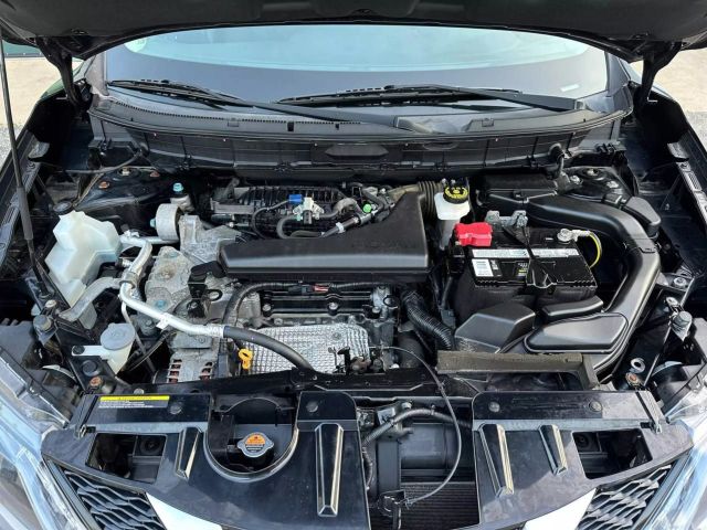 2015 Nissan Rogue - Image 32