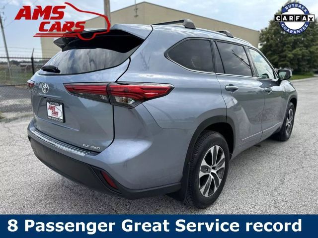 2022 Toyota Highlander - Image 5