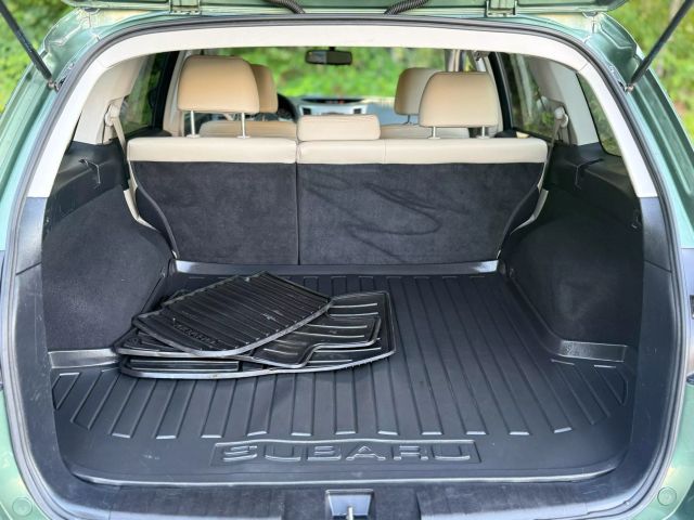 2011 Subaru Outback 2.5i Limited Wagon 4d - Image 17