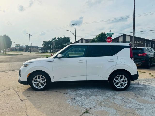 2022 Kia Soul - Image 6