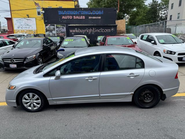 2011 HONDA CIVIC SEDAN 4-CYL, VTEC, 1.8 LITER LX SEDAN 4D