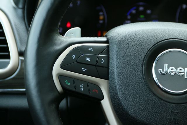 2015 Jeep Grand Cherokee - Image 17