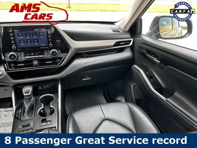 2022 Toyota Highlander - Image 10