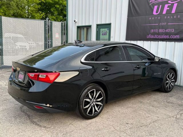 2018 Chevrolet Malibu - Image 11
