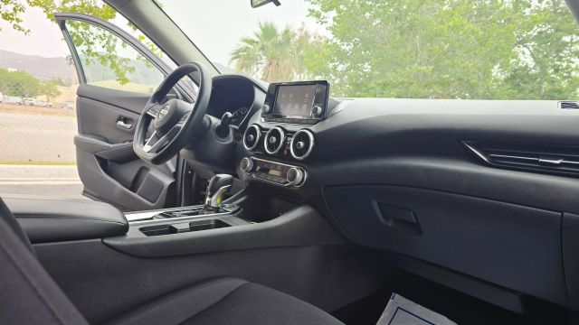 2020 Nissan Sentra - Image 13