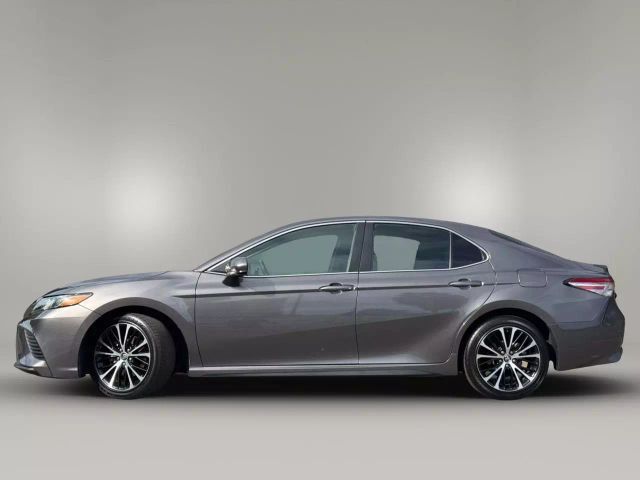 2018 Toyota Camry - Image 7