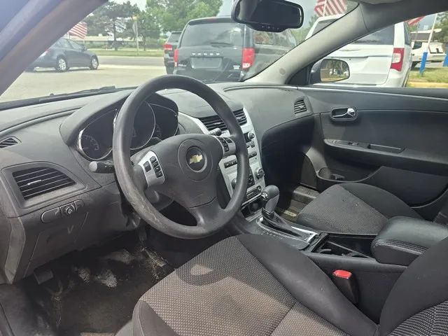 2009 Chevrolet Malibu - Image 14