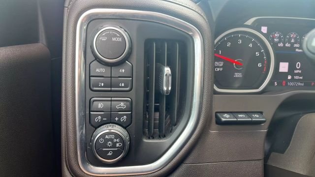 2022 Chevrolet Silverado 1500 Limited Crew Cab - Image 29