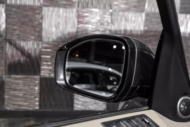 2016 Land Rover Range Rover Sport Hse Sport Utility 4d - Image 37