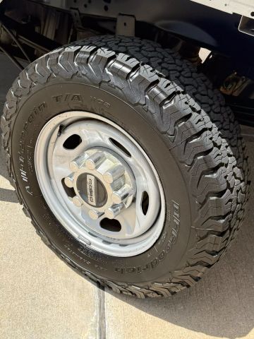 2018 Ford F250 Super Duty Crew Cab - Image 13