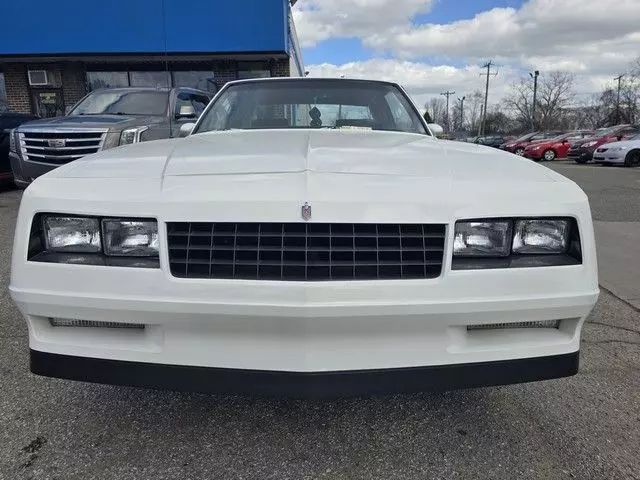 1985 Chevrolet Monte Carlo - Image 2