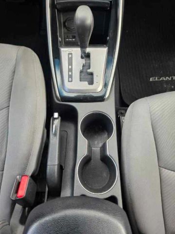 2013 Hyundai Elantra - Image 18