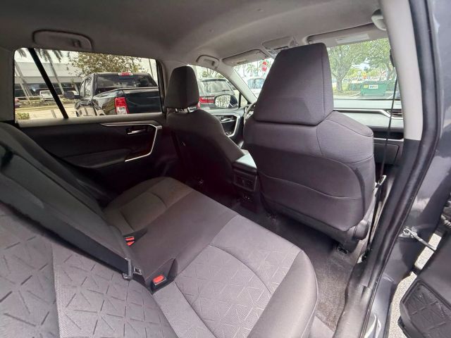 2020 Toyota Rav4 - Image 18