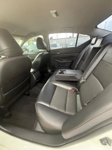 2019 Nissan Altima - Image 18